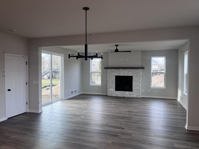 N101W16938 Tanglewood DRIVE, Germantown, WI 53022