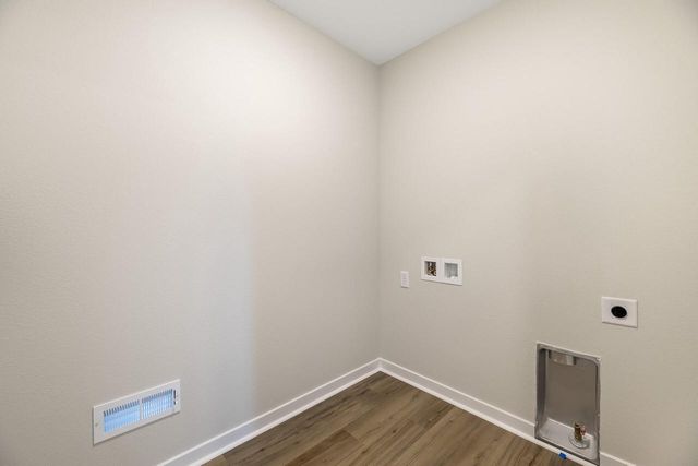 N101W16938 Tanglewood DRIVE, Germantown, WI 53022