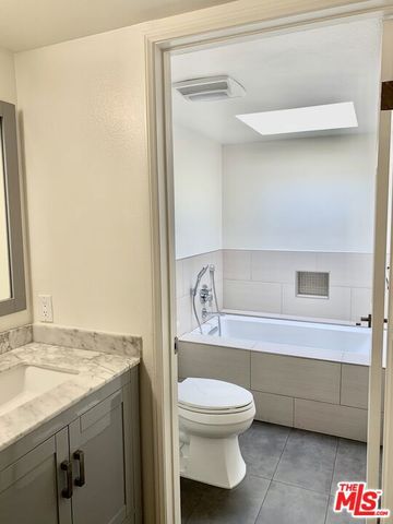 12412 Texas Avenue 302, Los Angeles, CA 90025