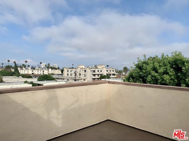 12412 Texas Avenue 302, Los Angeles, CA 90025