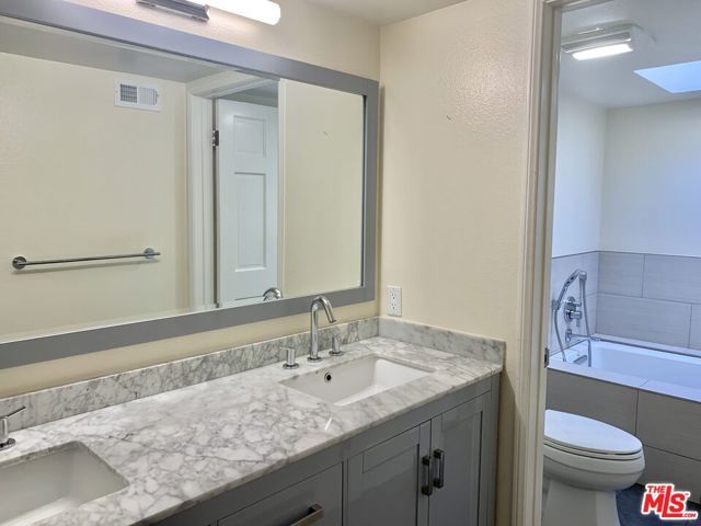 12412 Texas Avenue 302, Los Angeles, CA 90025