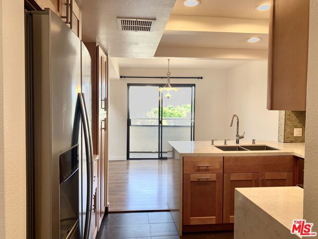 12412 Texas Avenue 302, Los Angeles, CA 90025