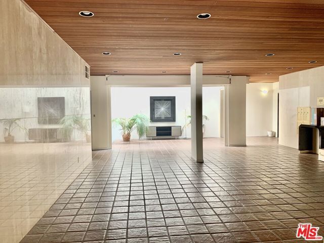 12412 Texas Avenue 302, Los Angeles, CA 90025