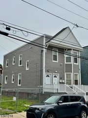 50 Willoughby St, Newark City, NJ 07112