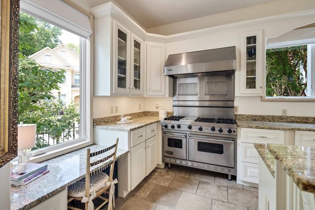 786 HARBOR ISLE CIR W, Memphis, TN 38103