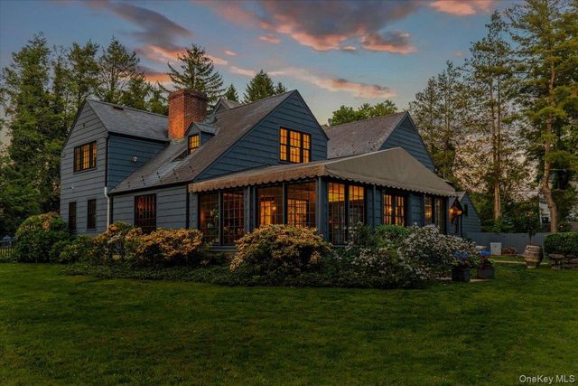 16 Pleasant Ridge Road, Harrison, NY 10528