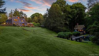 16 Pleasant Ridge Road, Harrison, NY 10528