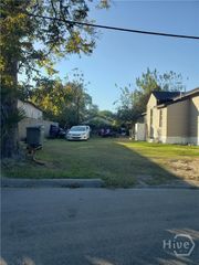 11 Norton Street, Savannah, GA 31415