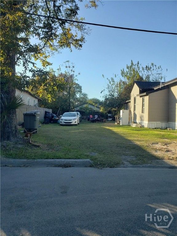 11 Norton Street, Savannah, GA 31415