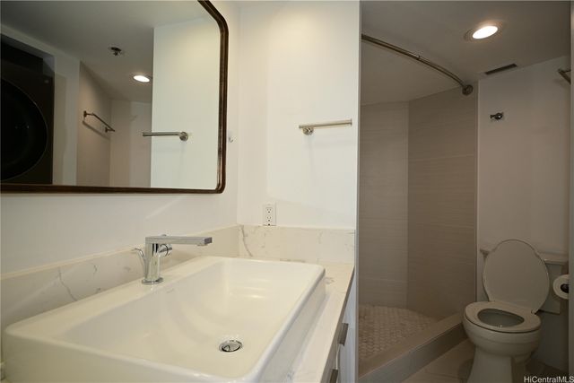 581 Kamoku Street 3002, Honolulu, HI 96826