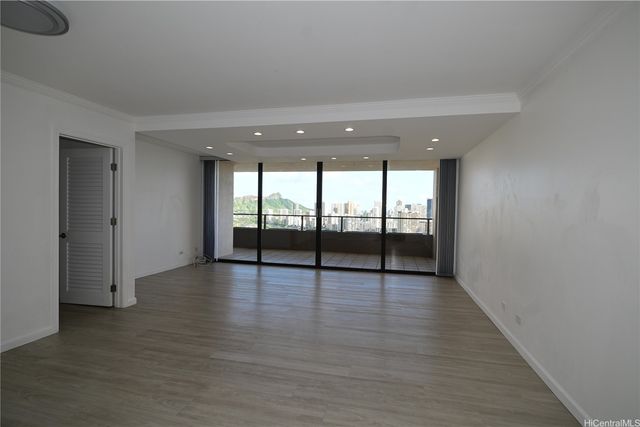 581 Kamoku Street 3002, Honolulu, HI 96826