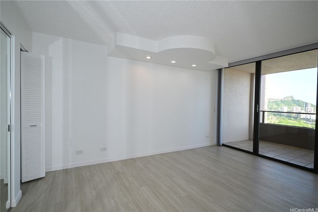 581 Kamoku Street 3002, Honolulu, HI 96826