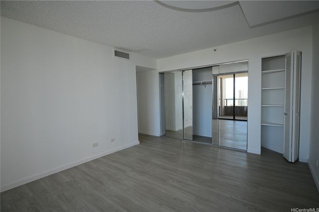 581 Kamoku Street 3002, Honolulu, HI 96826