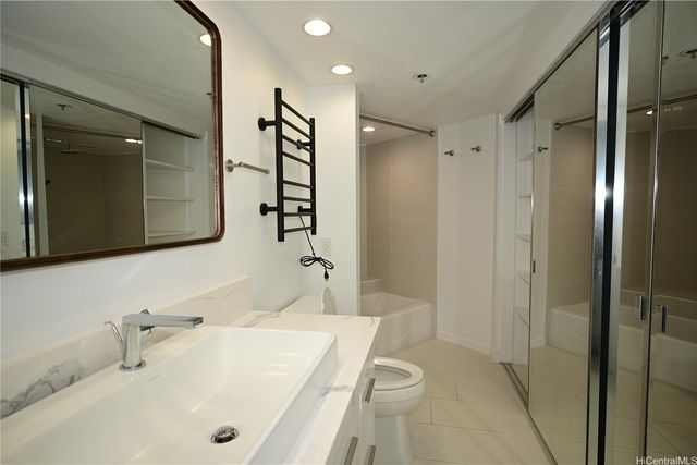 581 Kamoku Street 3002, Honolulu, HI 96826