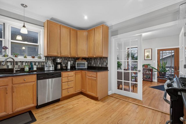 4608 Hawthorne Avenue, Lyons, IL 60534