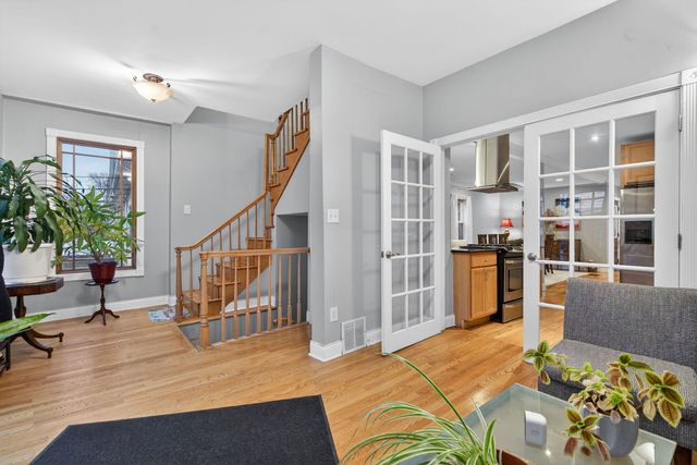 4608 Hawthorne Avenue, Lyons, IL 60534