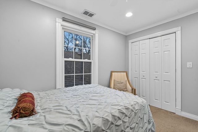 4608 Hawthorne Avenue, Lyons, IL 60534