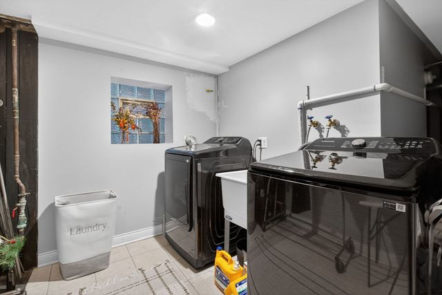 4608 Hawthorne Avenue, Lyons, IL 60534