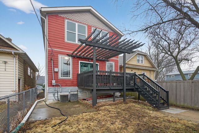 4608 Hawthorne Avenue, Lyons, IL 60534