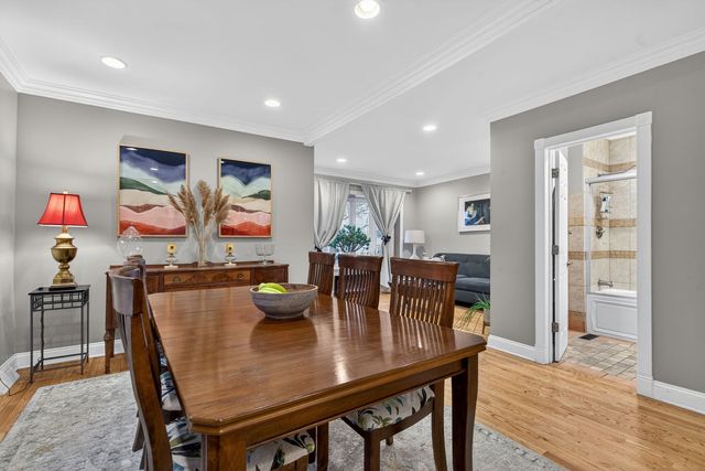 4608 Hawthorne Avenue, Lyons, IL 60534