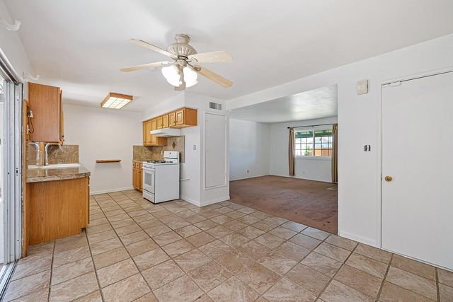 179 Price Way, Folsom, CA 95630