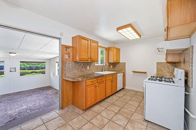 179 Price Way, Folsom, CA 95630