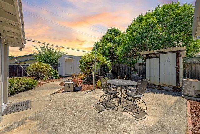 179 Price Way, Folsom, CA 95630