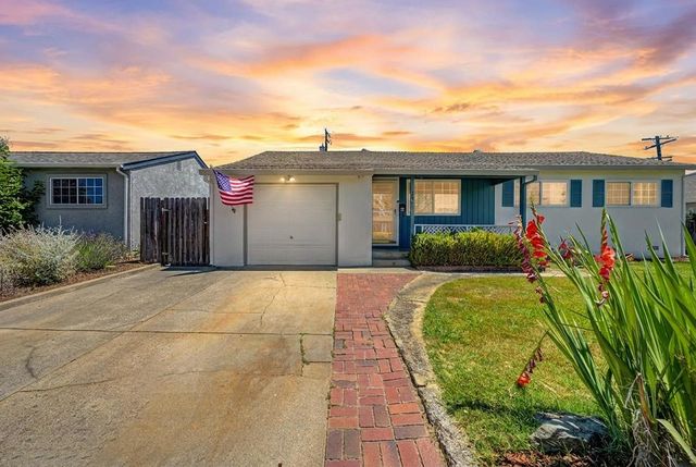 179 Price Way, Folsom, CA 95630