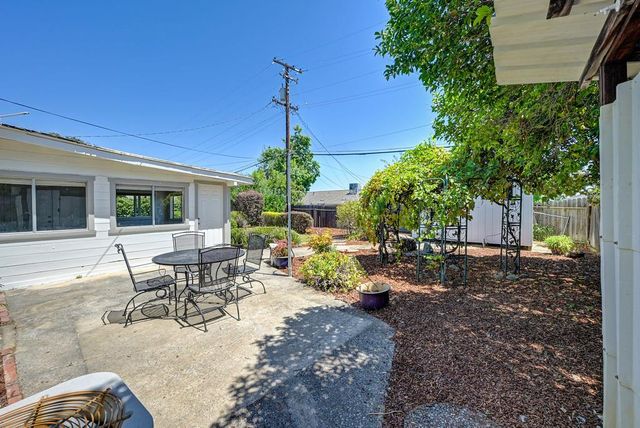 179 Price Way, Folsom, CA 95630