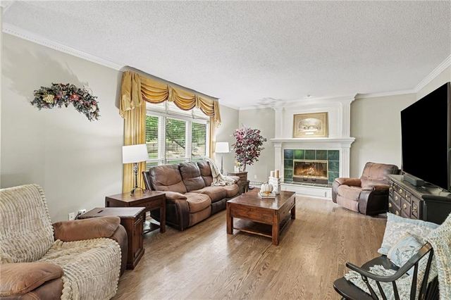5304 Mullen Road, Shawnee, KS 66216