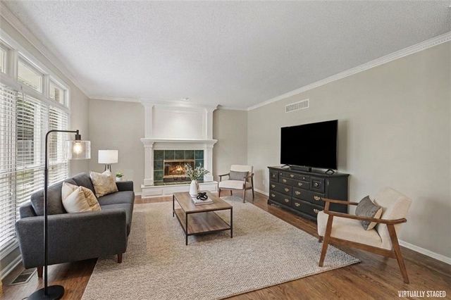 5304 Mullen Road, Shawnee, KS 66216