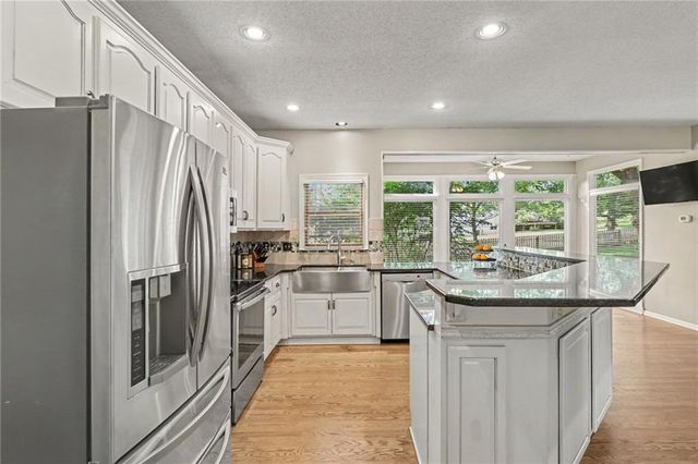 5304 Mullen Road, Shawnee, KS 66216