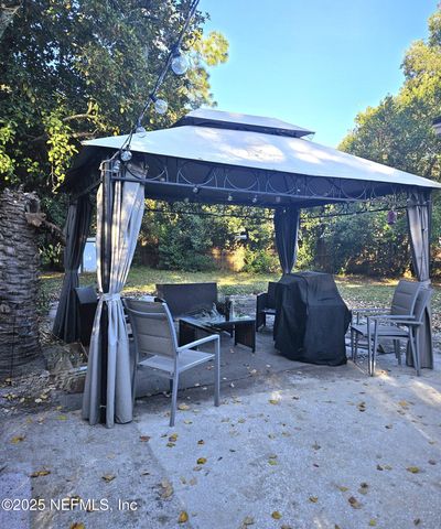 7815 RENOIR Drive, Jacksonville, FL 32221