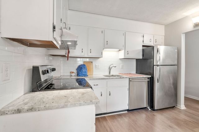 164 Galen St 53, Watertown, MA 02472