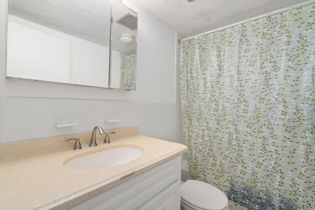 164 Galen St 53, Watertown, MA 02472