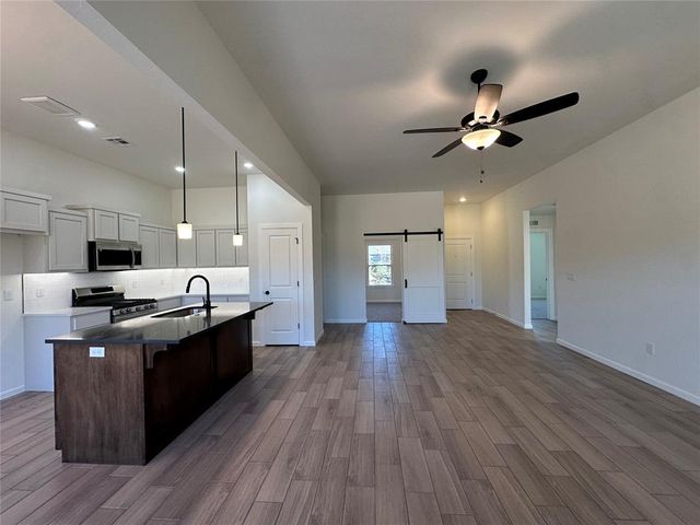 1009 Redwood Creek Drive, Yukon, OK 73099