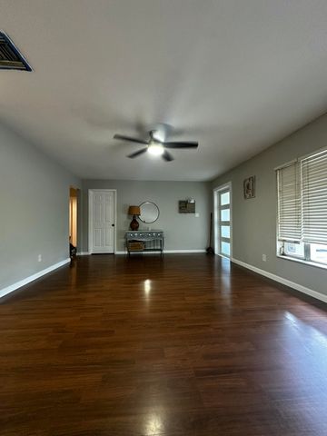 8211 NW 91st Avenue, Tamarac, FL 33321
