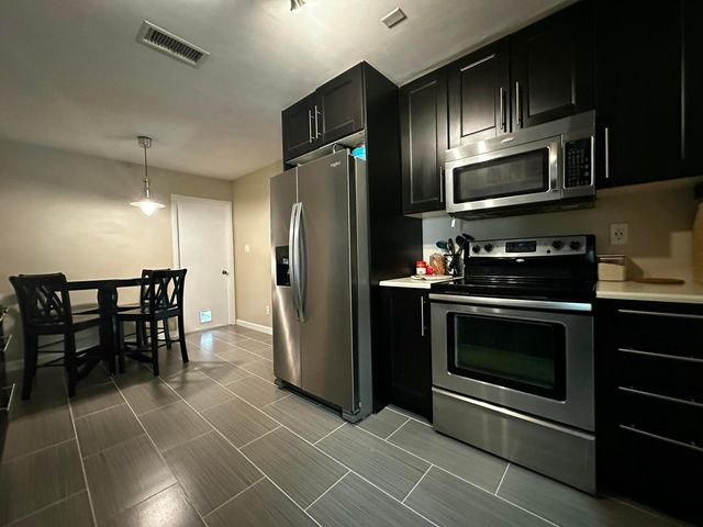 8211 NW 91st Avenue, Tamarac, FL 33321