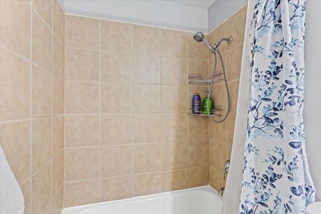 1001 W Dianne Lane, Mahomet, IL 61853