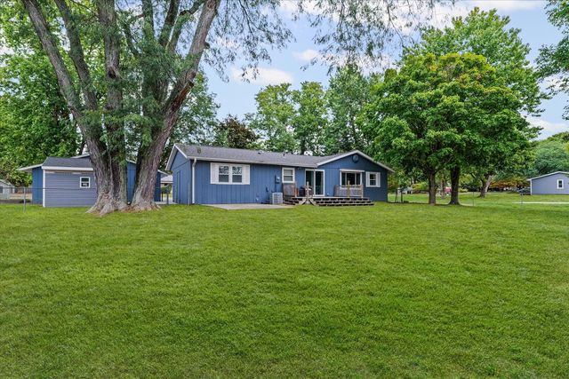 1001 W Dianne Lane, Mahomet, IL 61853