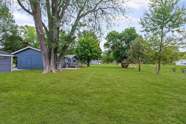 1001 W Dianne Lane, Mahomet, IL 61853
