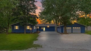 1001 W Dianne Lane, Mahomet, IL 61853