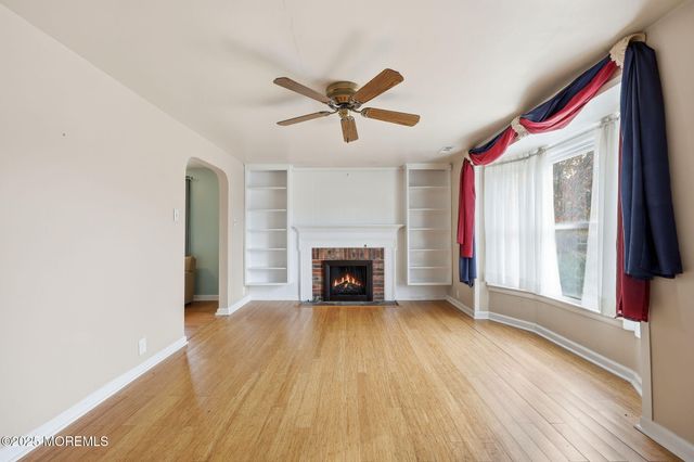 41 E Vernon Avenue E, Northfield, NJ 08225