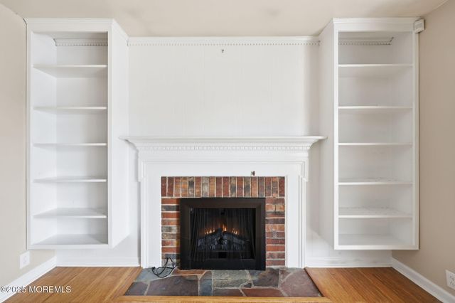 41 E Vernon Avenue E, Northfield, NJ 08225