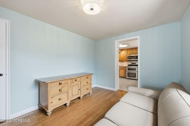 41 E Vernon Avenue E, Northfield, NJ 08225