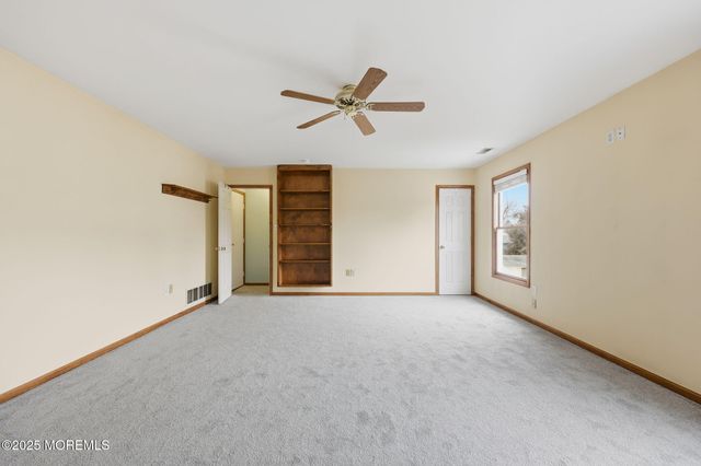 41 E Vernon Avenue E, Northfield, NJ 08225