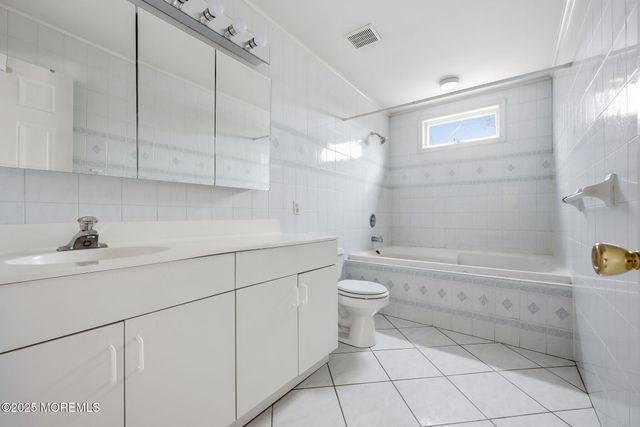 41 E Vernon Avenue E, Northfield, NJ 08225