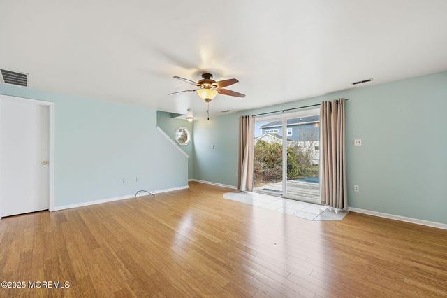 41 E Vernon Avenue E, Northfield, NJ 08225