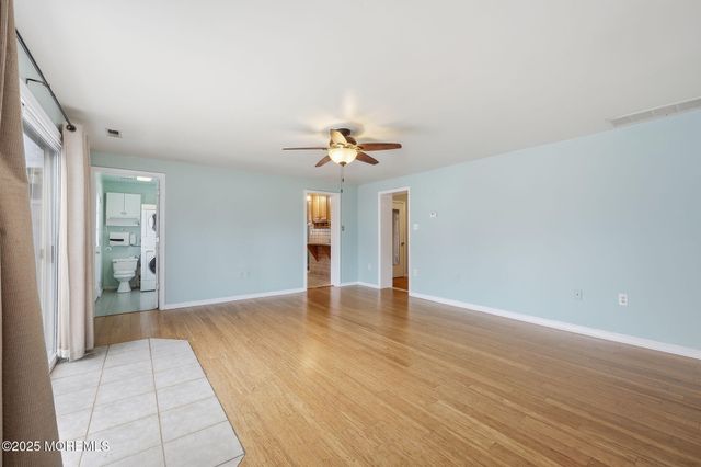 41 E Vernon Avenue E, Northfield, NJ 08225