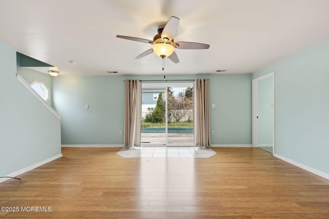 41 E Vernon Avenue E, Northfield, NJ 08225